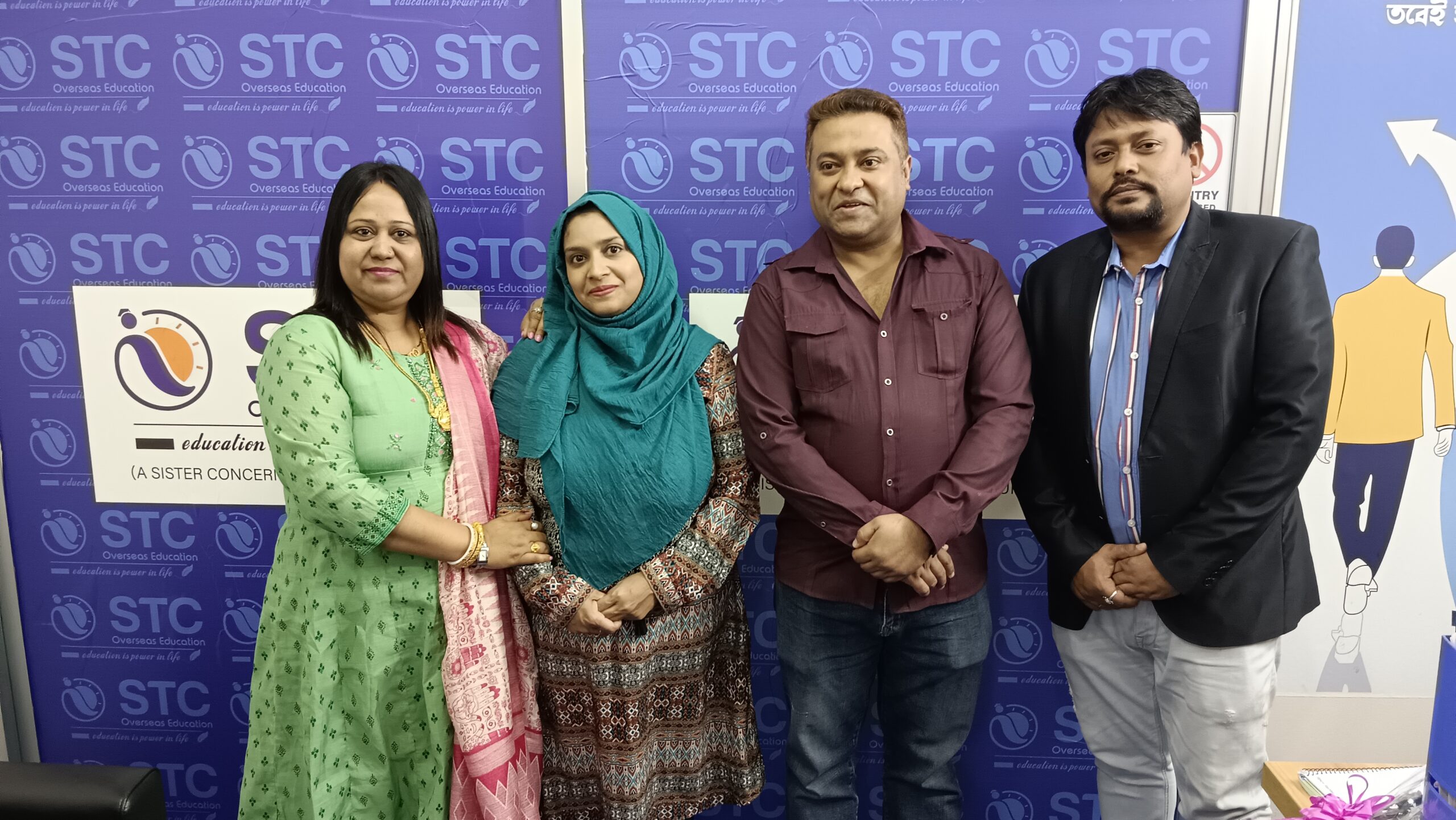 filter: 0; fileterIntensity: 0.8; filterMask: 0; captureOrientation: 0; module: photo; 
hw-remosaic: false; 
touch: (-1.0, -1.0); 
modeInfo: ; 
sceneMode: 8; 
cct_value: 0; 
AI_Scene: (-1, -1); 
aec_lux: 35.0; 
aec_lux_index: 0; 
hist255: 0.0; 
hist252~255: 0.0; 
hist0~15: 0.0; 
motionLevel: 0; 
weatherinfo: null; 
temperature: 34;