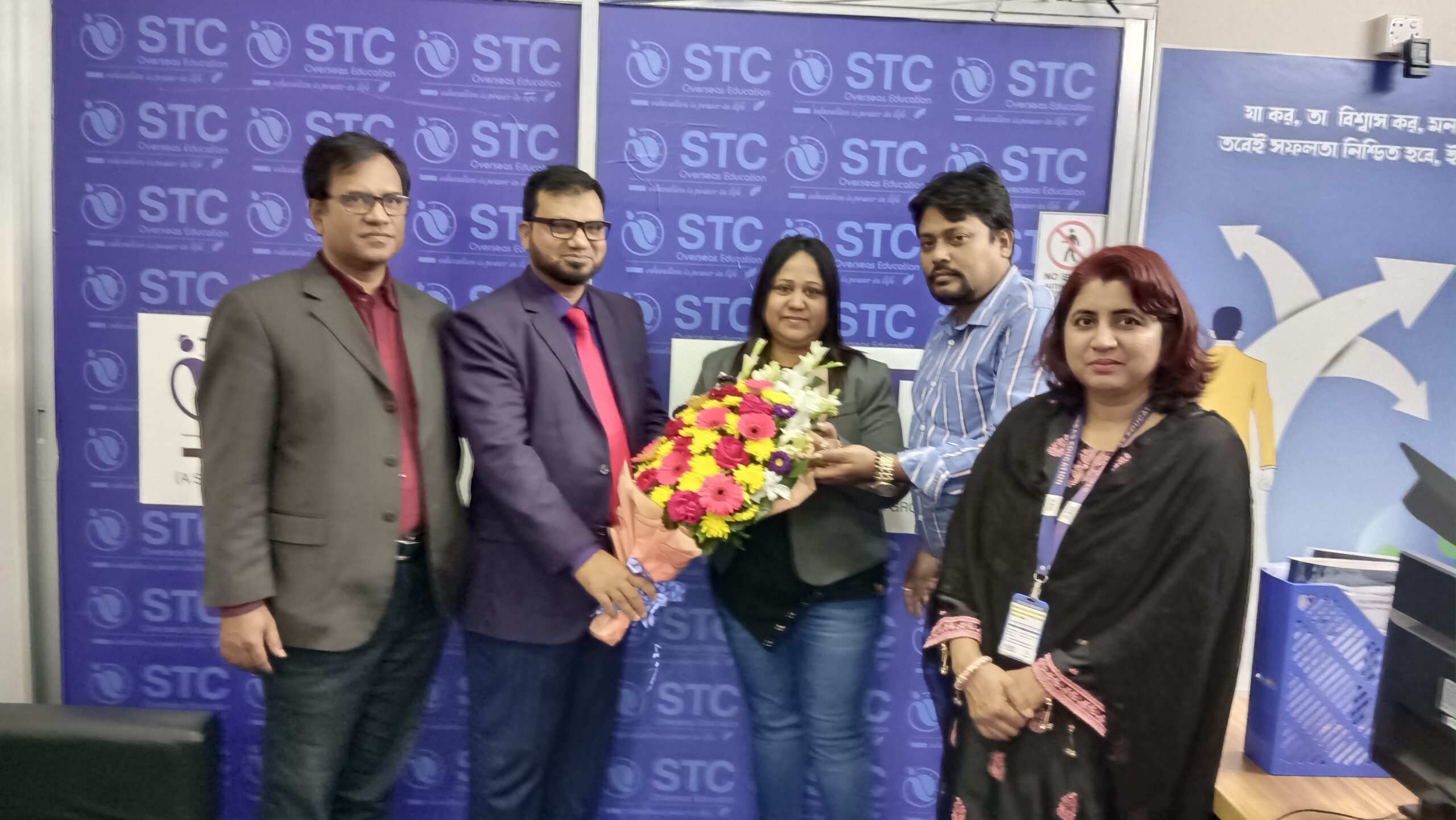 filter: 0; fileterIntensity: 0.8; filterMask: 0; captureOrientation: 0; module: photo; 
hw-remosaic: false; 
touch: (0.4925926, 0.5125); 
modeInfo: HDR ; 
sceneMode: 2; 
cct_value: 0; 
AI_Scene: (-1, -1); 
aec_lux: 37.0; 
aec_lux_index: 0; 
hist255: 0.0; 
hist252~255: 0.0; 
hist0~15: 0.0; 
motionLevel: 0; 
weatherinfo: null; 
temperature: 35;