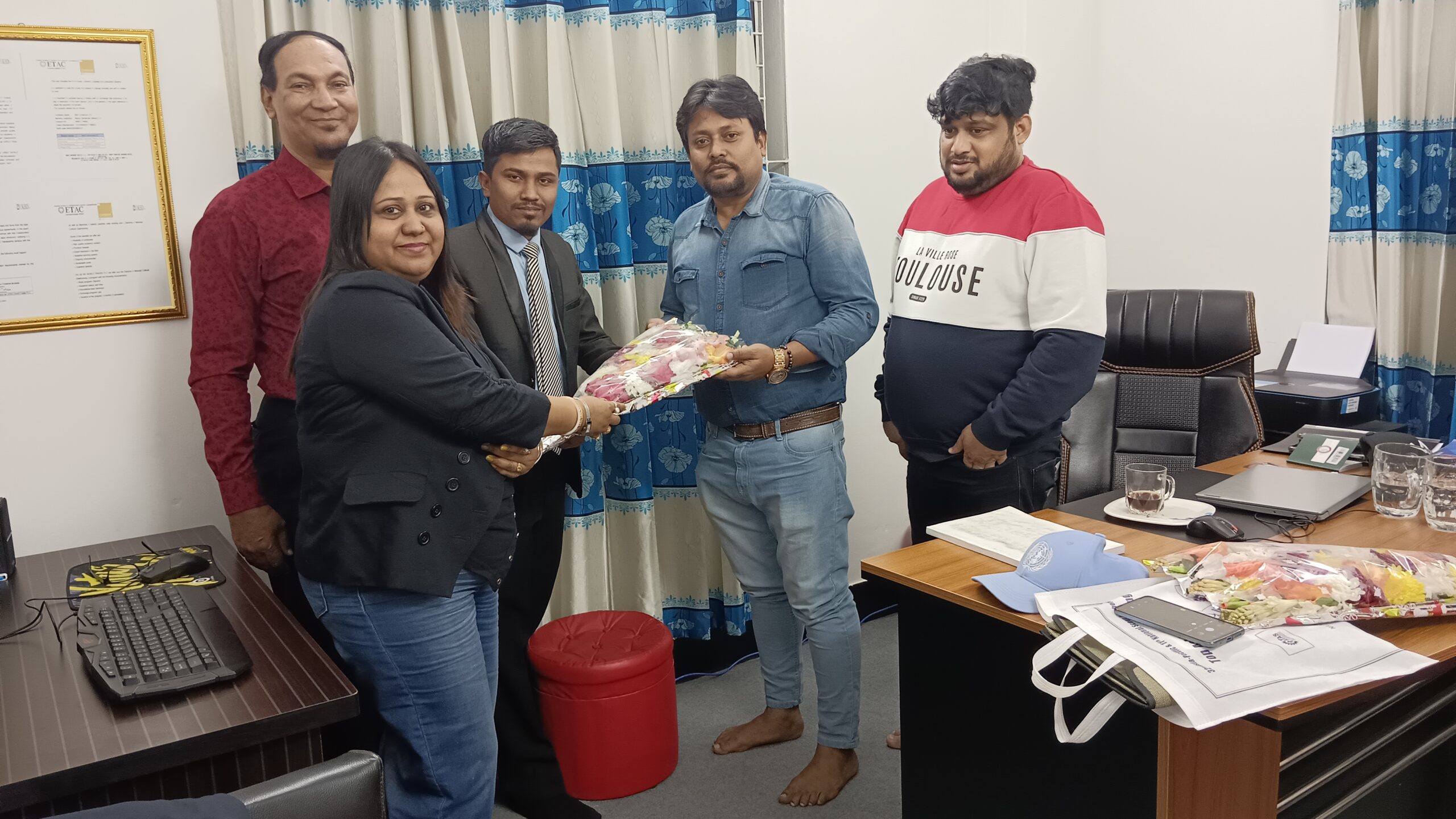 filter: 0; fileterIntensity: 0.8; filterMask: 0; captureOrientation: 0; module: photo; 
hw-remosaic: false; 
touch: (-1.0, -1.0); 
modeInfo: ; 
sceneMode: 8; 
cct_value: 0; 
AI_Scene: (-1, -1); 
aec_lux: 49.0; 
aec_lux_index: 0; 
hist255: 0.0; 
hist252~255: 0.0; 
hist0~15: 0.0; 
motionLevel: 0; 
weatherinfo: null; 
temperature: 42;