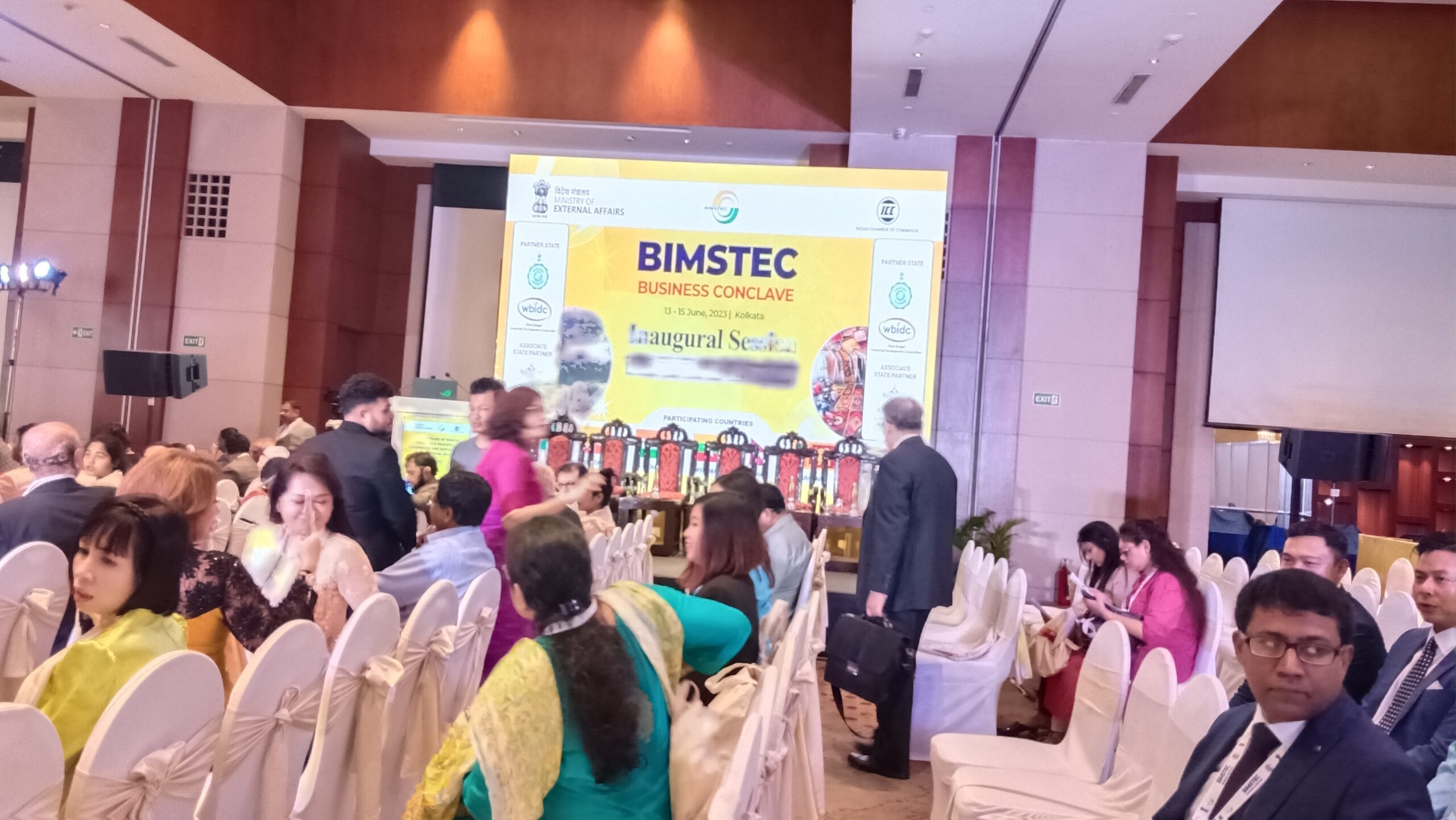 filter: 0; fileterIntensity: 0.0; filterMask: 0; captureOrientation: 0; module: photo; 
hw-remosaic: false; 
touch: (-1.0, -1.0); 
modeInfo: HDR ; 
sceneMode: 2; 
cct_value: 0; 
AI_Scene: (-1, -1); 
aec_lux: 51.0; 
aec_lux_index: 0; 
hist255: 0.0; 
hist252~255: 0.0; 
hist0~15: 0.0; 
albedo:  ; 
confidence:  ; 
motionLevel: 0; 
weatherinfo: null; 
temperature: 42;